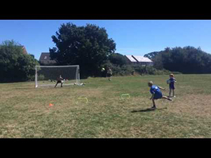 SOCCER KID - JIMI WEBB U8 knuckleball