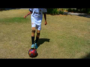 Talha Raza (Amazing 11 year old boy Soccer skills