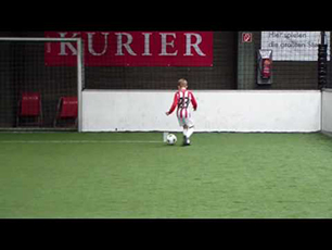 9 year old juggling, skills and volleys