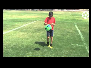 11 year old solves rubik's cube whilst ball juggling