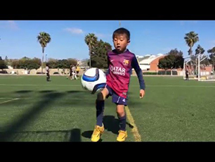 6 year old juggles ball for 200 times!!!